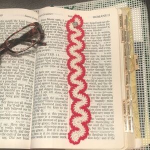 Fanciful Fans Crochet Bookmark